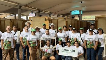 CORPOURABA participó en la Vitrina Verde en Cali destacando el sello de sostenibilidad de la región.