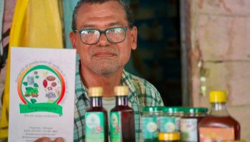 CORPOURABA destaca iniciativa sostenible que transforma el sacha inchi y el cacao en Chigorodó.